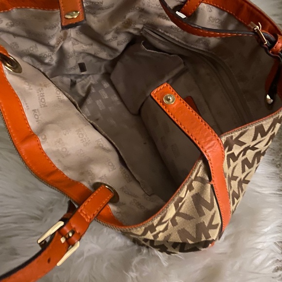 Michael Kors Bag - Picture 5 of 5